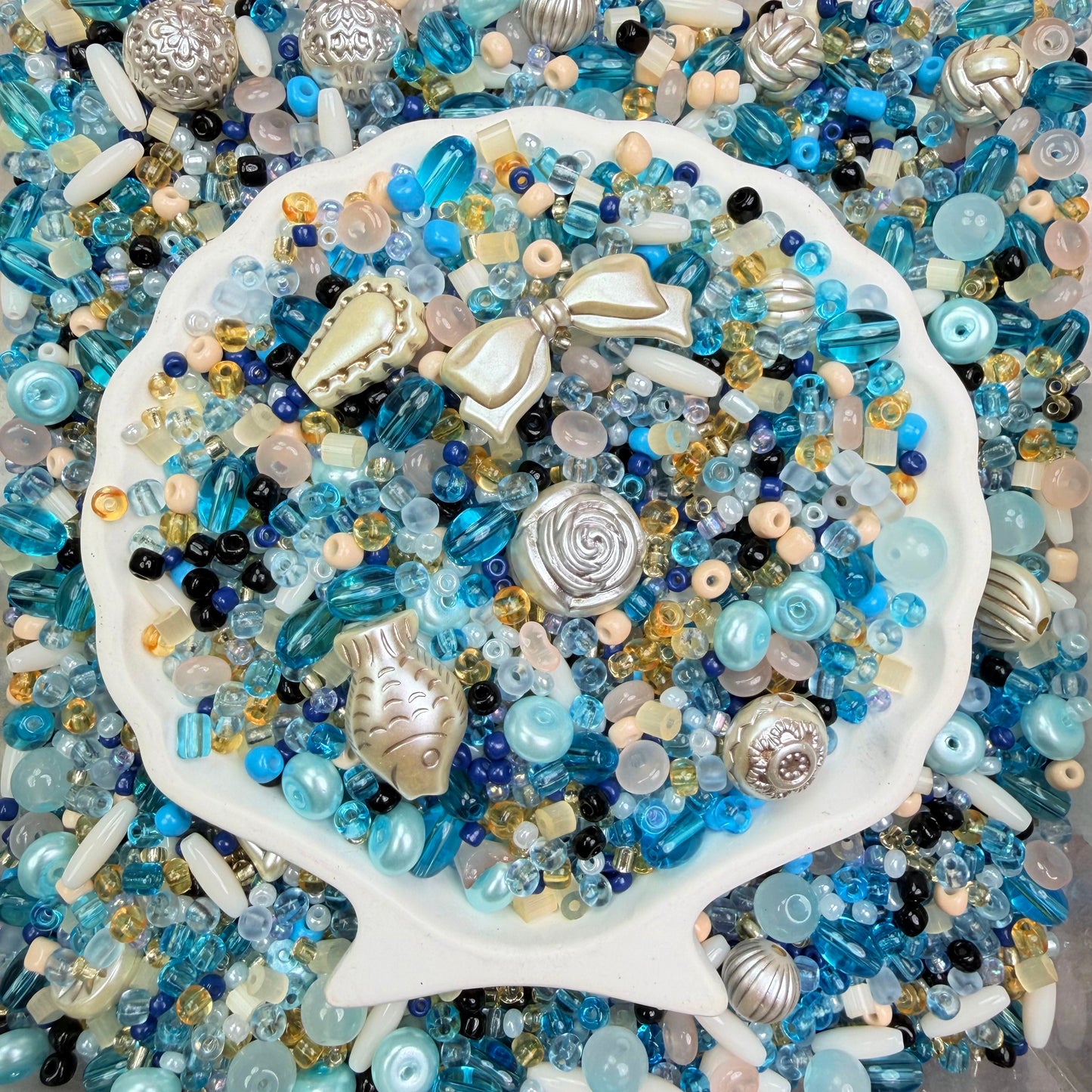 Live-stream mixed glass bead sale