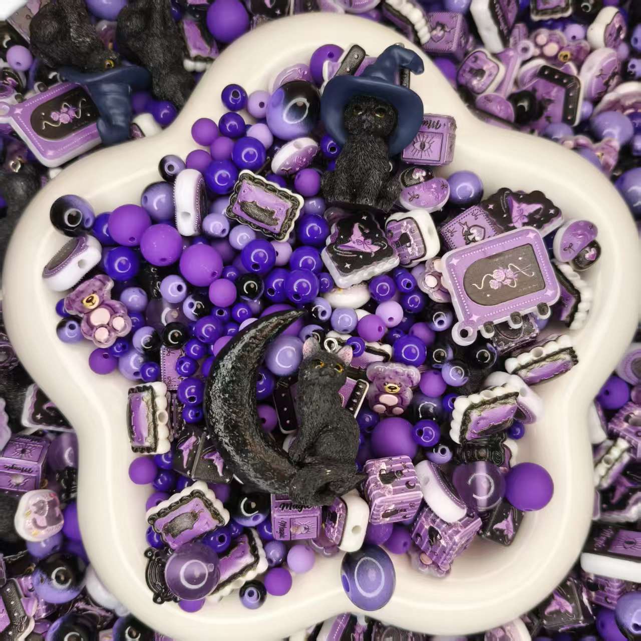 Magic kitty Witch Beads