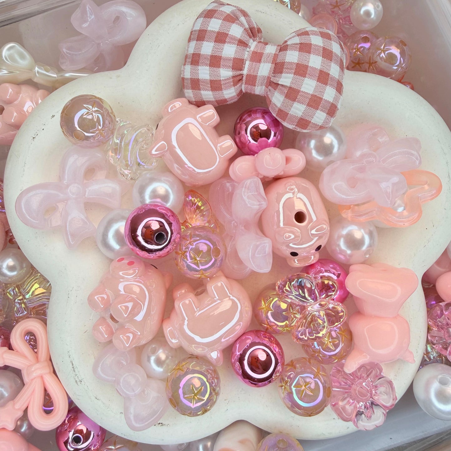 Flying pig beads