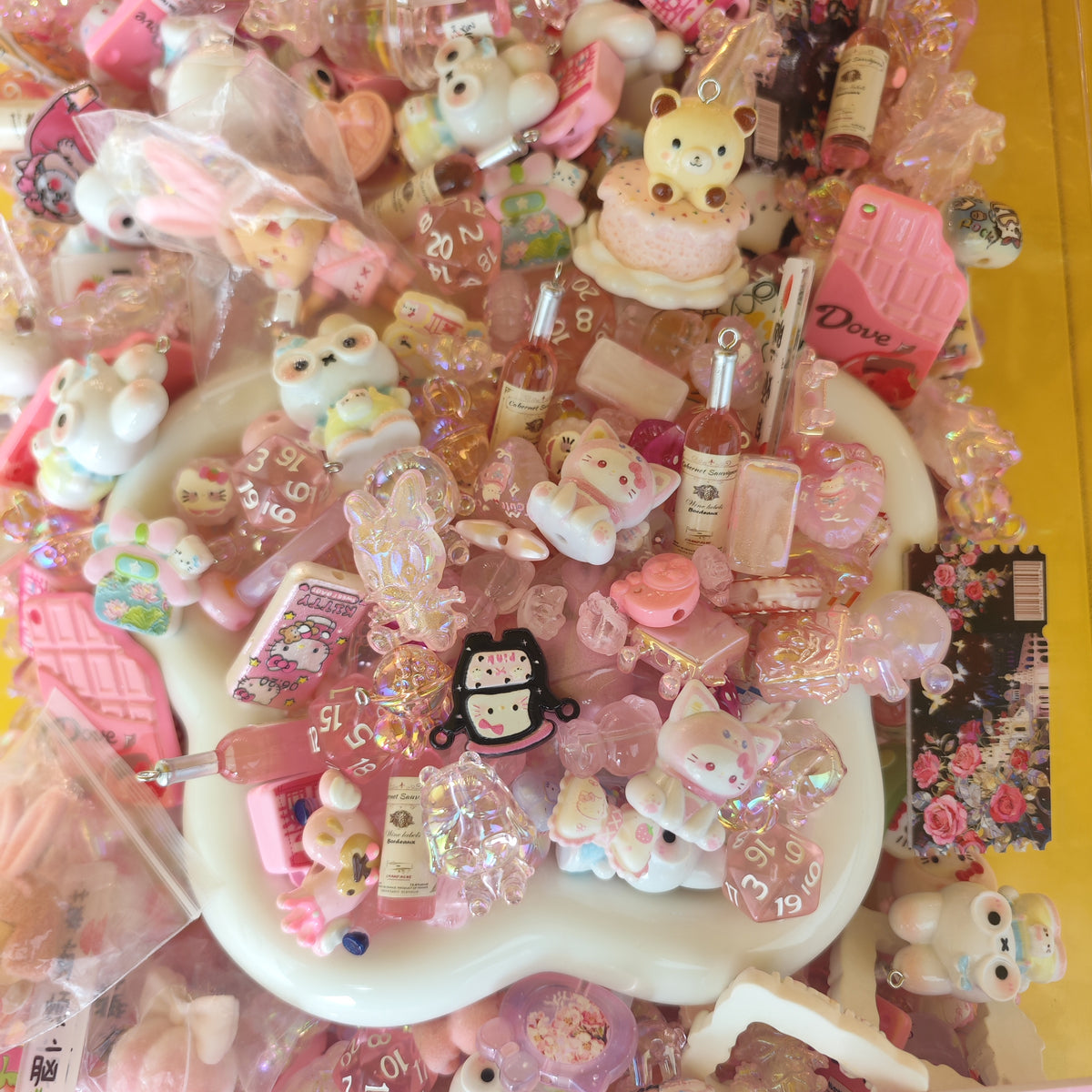 Beads featuring various IP characters（Live does not show）